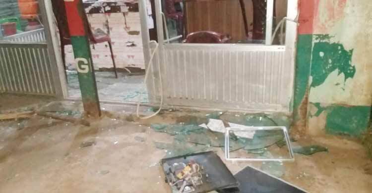 ফেনীতে ছাত্রদল নেতার ব্যবসাপ্রতিষ্ঠানে হামলা-লুটপাট