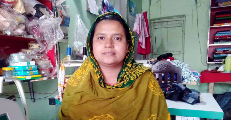ঋণ নিয়ে শুরু, এখন বাজারের সবচেয়ে বড় দোকানের মালিক