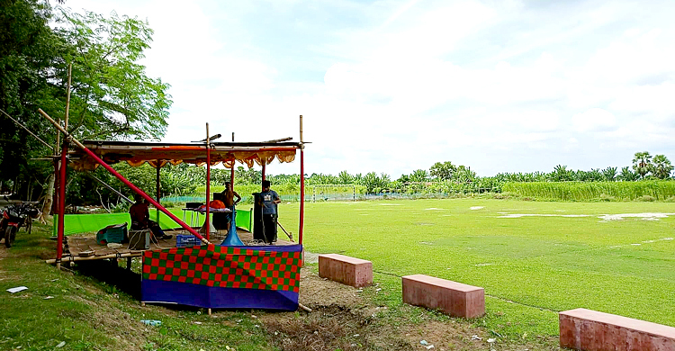 এক মাঠে একই সময়ে দু’পক্ষের খেলার আয়োজন, বন্ধ করলো প্রশাসন
