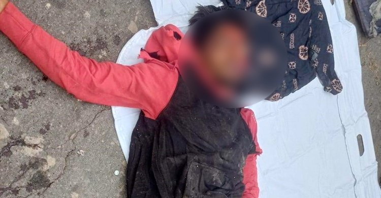 সড়কে পড়েছিল যুবকের মরদেহ, ৯৯৯-এ ফোন পেয়ে উদ্ধার