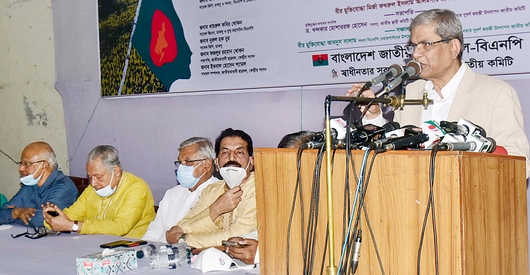 পুলিশকে কেন প্রতিপক্ষ ভাবছে জনগণ, আইজিপির কাছে প্রশ্ন ফখরুলের