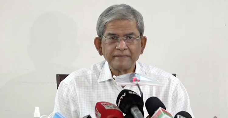 সরকার ভয়ে খালেদাকে বিদেশে চিকিৎসার অনুমতি দিচ্ছে না: ফখরুল