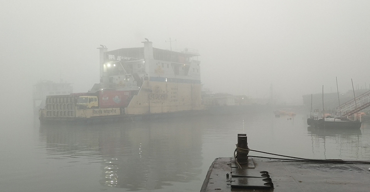 শিমুলিয়া-বাংলাবাজার নৌরুটে ফেরি চলাচল বন্ধ