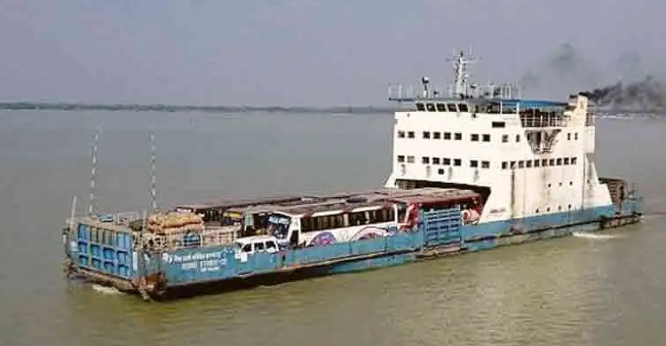 ৮ ঘণ্টা পর পাটুরিয়া-দৌলতদিয়ায় ফেরি চলাচল শুরু