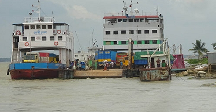 কাঁঠালবাড়ী-শিমুলিয়ায় এখনও ব্যাহত হচ্ছে ফেরি চলাচল