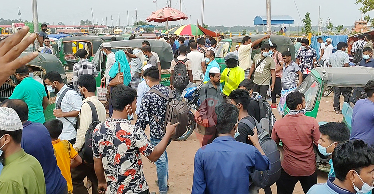 শিমুলিয়ায় ঘরমুখো হাজারো মানুষের ভিড়