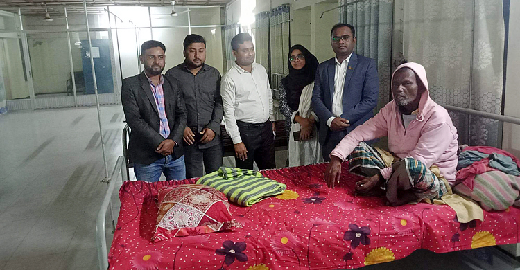 রেলস্টেশন থেকে শান্তিনিবাসে