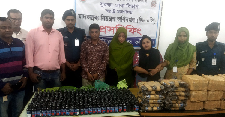 ফরিদপুরে সবজির বস্তায় ফেনসিডিল, স্বামী-স্ত্রী আটক