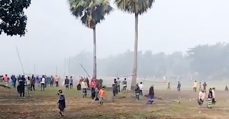 ইউপি সদস্যের সমর্থকদের সঙ্গে গ্রামবাসীর সংঘর্ষে আহত ১৫