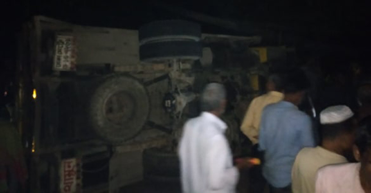 নামযজ্ঞানুষ্ঠান শুনে বাড়ি ফেরা হলো না দাদি-নাতির