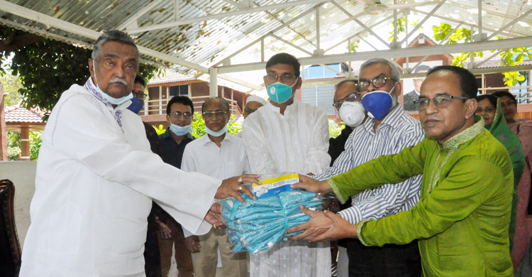 ত্রিশ হাজার পরিবারে খাবার পৌঁছে দেয়া হবে : খন্দকার মোশাররফ
