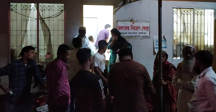 ফরিদপুরে কুকুরের কামড়ে আহত ৩৮