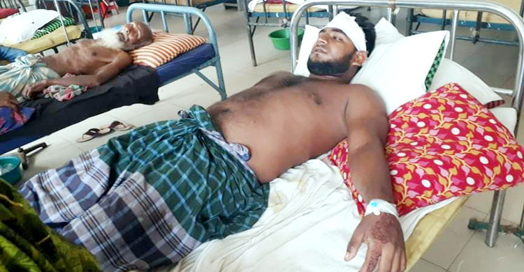 ফরিদপুরে আধিপত্য বিস্তার নিয়ে সংঘর্ষ, পুলিশসহ আহত ১৫