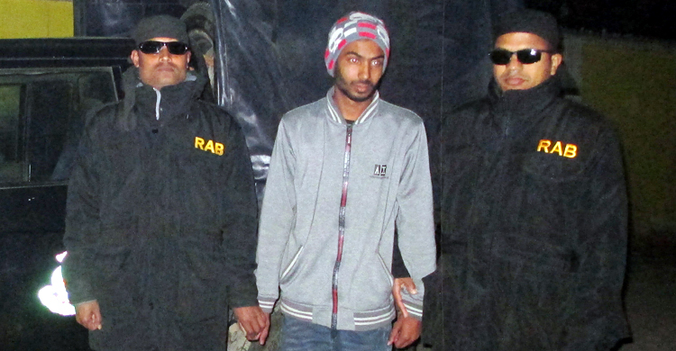 ফরিদপুরে ভুয়া প্রশ্নফাঁস চক্রের সক্রিয় সদস্য আটক