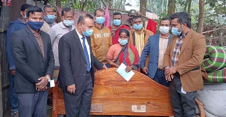 সেই ফাতেমা পেলেন ভাতার কার্ড-খাট-খাবার, পাবেন দুর্যোগসহনীয় ঘর