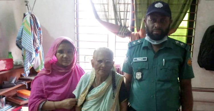 পুলিশের তৎপরতায় ৮০ বছরের বৃদ্ধা ফিরে পেল পরিবার