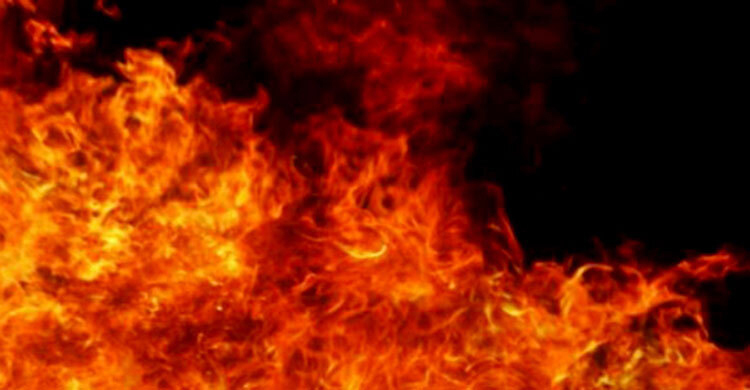 কয়েল তৈরির কারখানায় আগুন, কর্মচারী নিহত