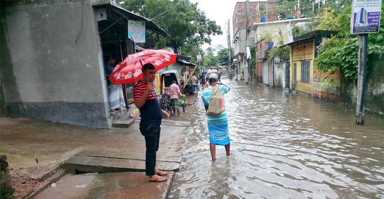 টানা বৃষ্টিতে তলিয়ে গেছে খুলনার বেশিরভাগ এলাকা