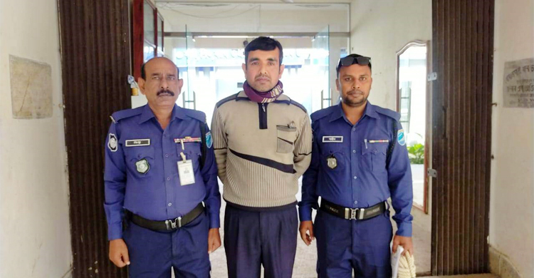 ফরিদপুরে স্ত্রীর মামলায় প্রধান শিক্ষক কারাগারে