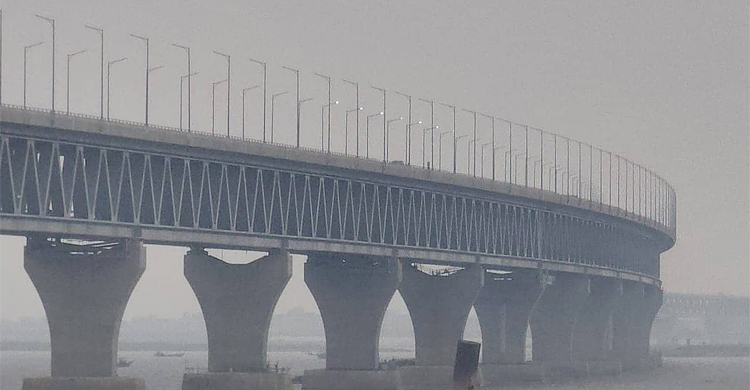 আলো জ্বললো পদ্মা সেতুতে