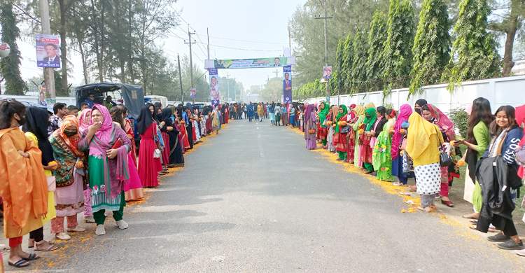 ফেনীতে ওবায়দুল কাদেরকে বরণ ১০ হাজার নেতাকর্মীর