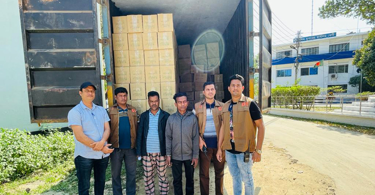 ভারতে পাচার হচ্ছিল ৮৫৬৮ লিটার সয়াবিন তেল