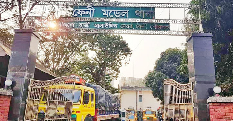 বাড়ি থেকে বেরিয়ে ফেরেনি স্কুলছাত্রী, ৫ দিনেও মেলেনি সন্ধান