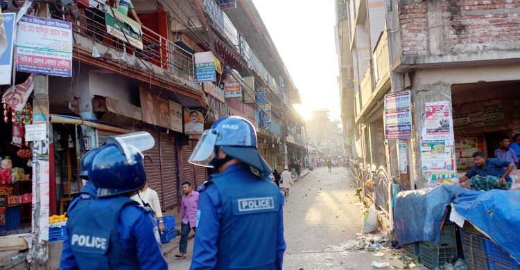 ফেনীতে ছাত্রদলের মিছিলে পুলিশের লাঠিচার্জ, আটক ৫