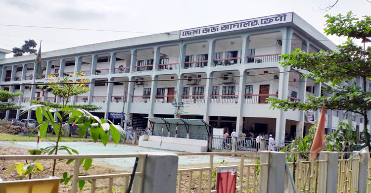 ফেনীতে পুলিশের ইয়াবা পাচার মামলায় ৩ ম্যাজিস্ট্রেটের সাক্ষ্যগ্রহণ