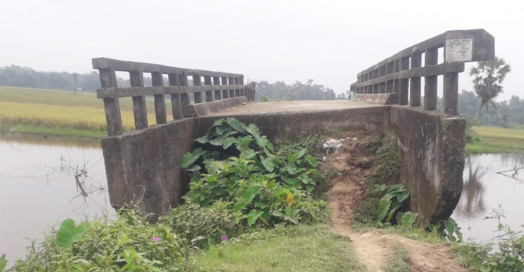 ১৬ বছরেও নির্মাণ হয়নি কালভার্টের সংযোগ সড়ক