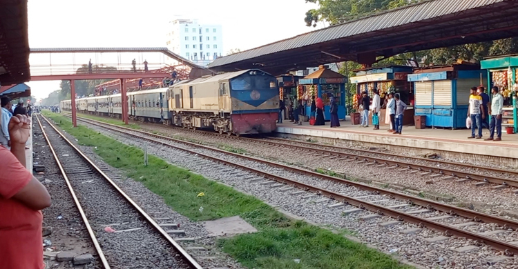ফেনীতে ট্রেনে কাটা পড়ে অজ্ঞাতপরিচয় যুবকের মৃত্যু