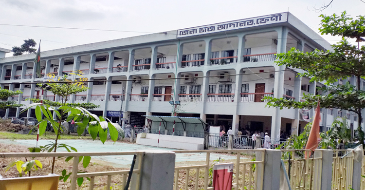 স্বামীর ‘যৌতুক মামলা’য় স্ত্রীর বিরুদ্ধে গ্রেফতারি পরোয়ানা