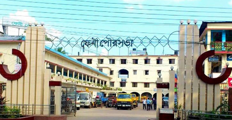 নিজেকে ‘ভূমিহীন’ দাবি করে জমি দখলের অভিযোগ সার্ভেয়ারের বিরুদ্ধে