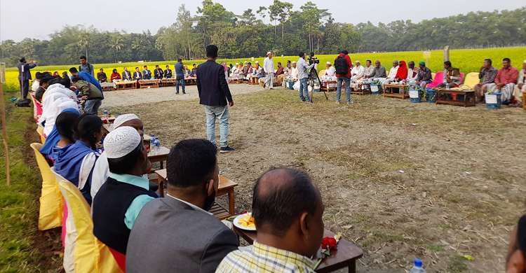 কৃষিকে ভালোবাসতে সরিষা মাঠে মিলনমেলা