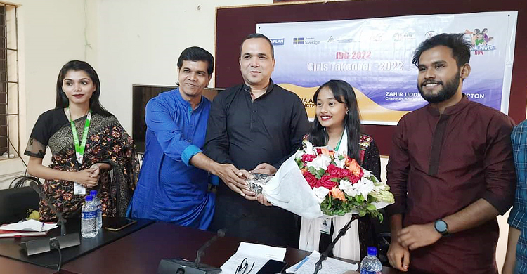 এক ঘণ্টার উপজেলা চেয়ারম্যান অহনা