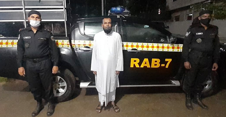 অস্ত্র দিয়ে ভাইকে ফাঁসাতে গিয়ে নিজেই ধরা
