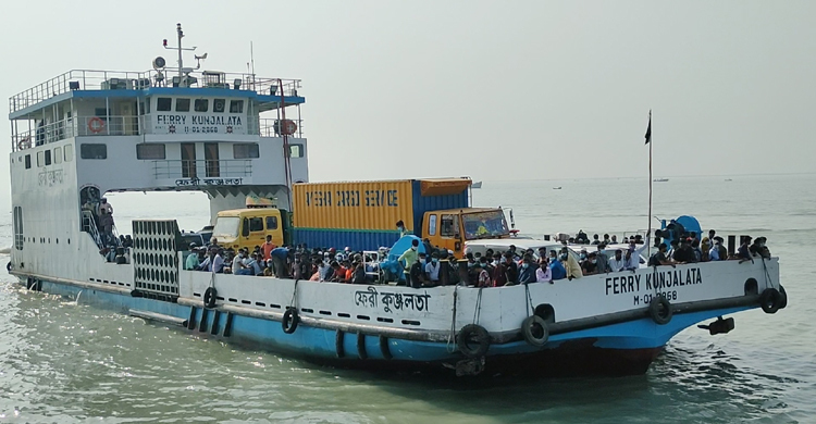 শিমুলিয়া-বাংলাবাজারে বেড়েছে ফেরির সংখ্যা