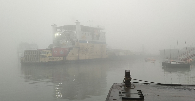 মধ্যরাত থেকে পাটুরিয়া-দৌলতদিয়ায় ফেরি চলাচল বন্ধ