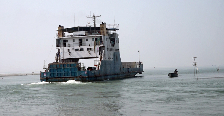 ট্রাক পারাপারে দৌলতদিয়ায় নির্দিষ্ট ফেরির প্রস্তাব