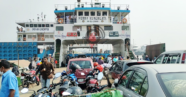 ফেরি সংকটে শিমুলিয়া-বাংলাবাজার রুটে ভোগান্তি
