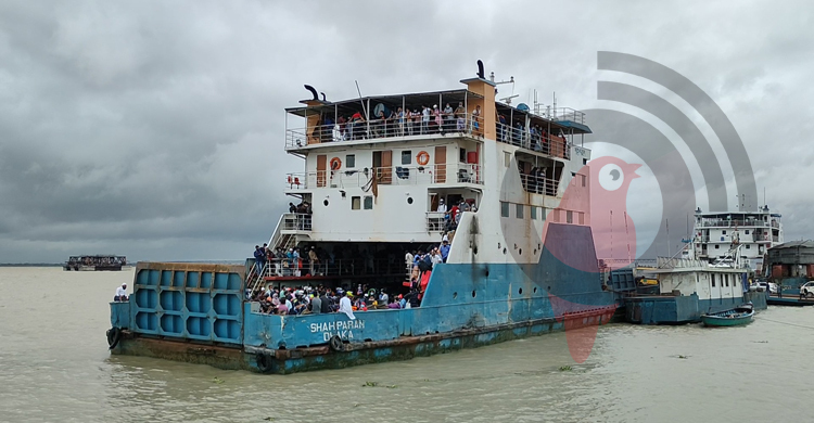 ৩ ঘণ্টা পর শিমুলিয়া-বাংলাবাজার রুটে ফেরি চলাচল শুরু
