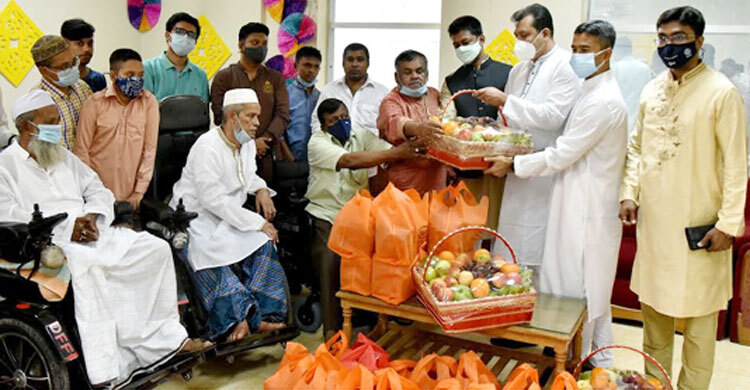 PM greets FFs with gifts on Eid-ul-Fitr