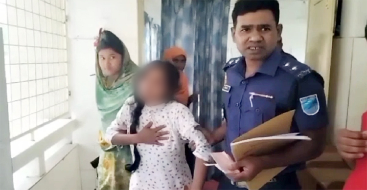 স্বামীর গোপনাঙ্গ কেটে ঘরে তালাবদ্ধ রেখে থানায় গেলেন স্ত্রী