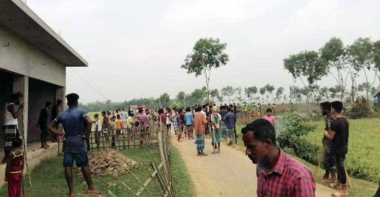 কুকুর মারাকে কেন্দ্র করে দুই গ্রামবাসীর সংঘর্ষ, আহত অর্ধশতাধিক