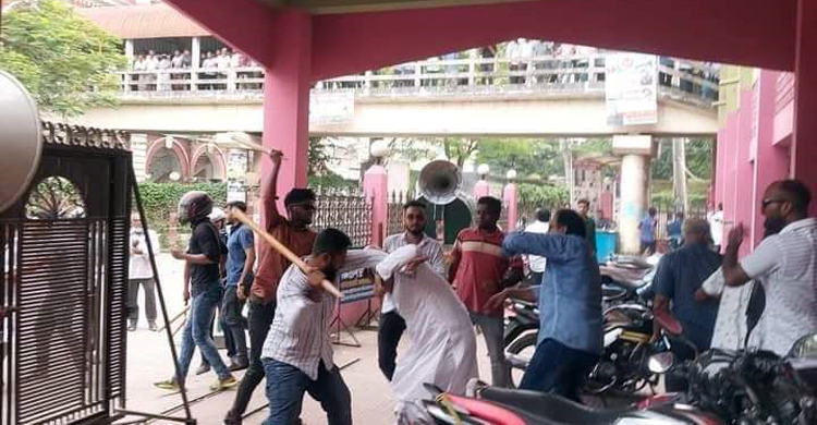 ফরিদপুরে বিএনপির সমাবেশে হামলা, আহত ৩৫