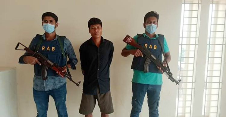 বান্দরবানে পৌনে ৪ কোটি টাকার আফিমসহ যুবক গ্রেফতার