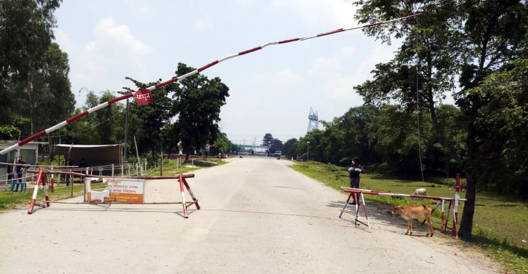 টানা ৩ দিন বাংলাবান্ধা স্থলবন্দর দিয়ে আমদানি-রপ্তানি বন্ধ
