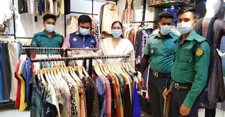 লাইসেন্স না থাকায় বেইলি রোডে পোশাক ব্র্যান্ডকে জরিমানা