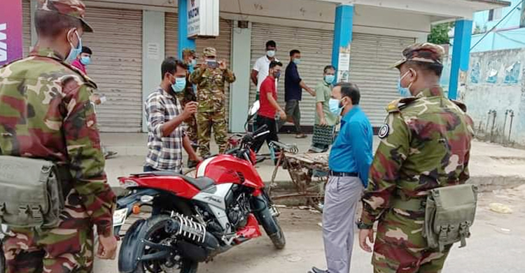 শায়েস্তাগঞ্জে দোকান খোলা রাখায় ১০ ব্যবসায়ীকে জরিমানা