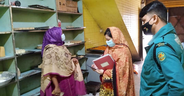সনদ ছাড়া দই-মিষ্টি তৈরি, দুই প্রতিষ্ঠানকে জরিমানা
